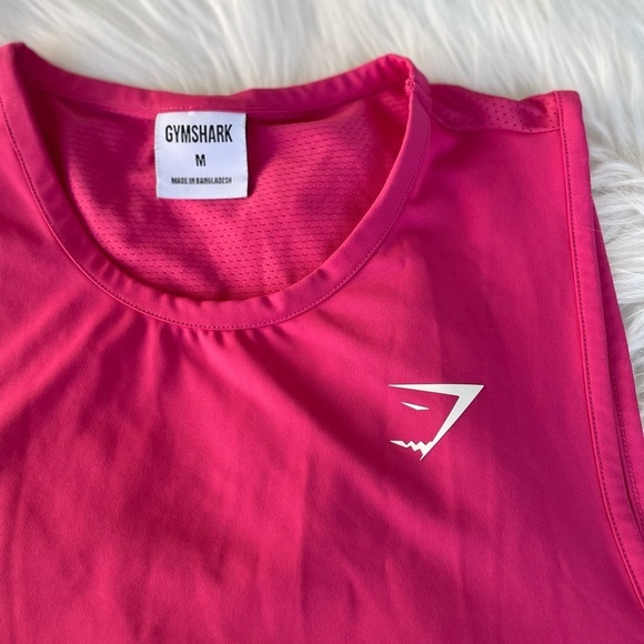 Gymshark Training Crop Tank - Size Medium - Picture 4 of 9